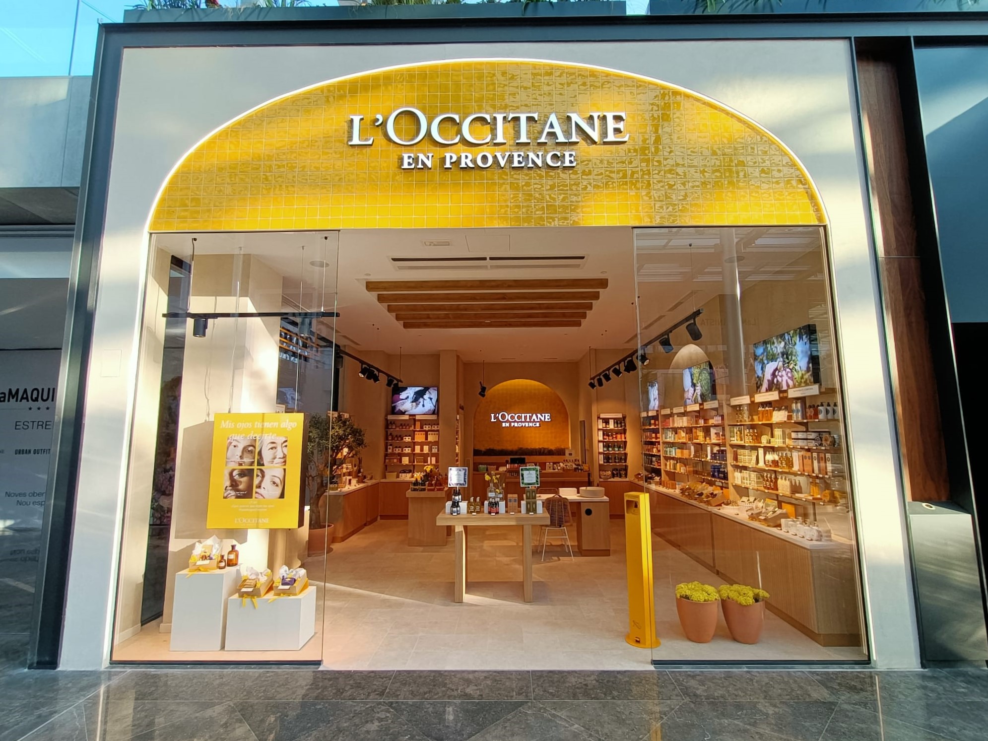 Establecimiento de Perfumería